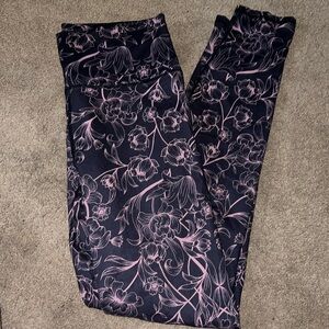 Fabletics flower patterned leggings